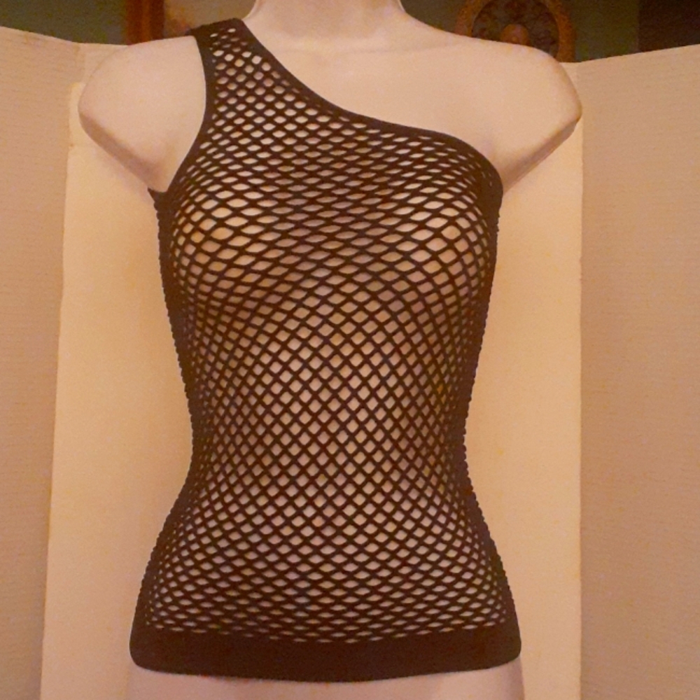 Yepiaopiao women's one shoulder fishnet top